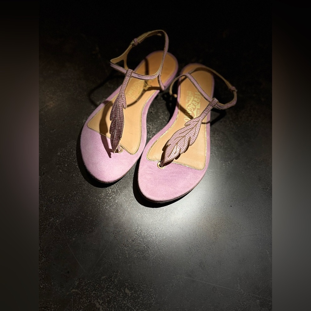 Ferragamo, M 6 1/2, lavender, leaf flip-flop, sandal, heel 2cm, made in Italy